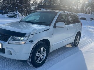2005 Suzuki Escudo III, белый, 700000 рублей, вид 1