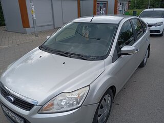 2010 Ford Focus II Рестайлинг, серебристый, 585000 рублей, вид 5