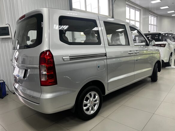 2022 Wuling Hongguang V, серый - вид 10