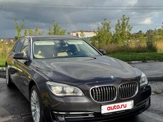 2013 BMW 7 серии Long 750Li xDrive V (F01/F02/F04) Рестайлинг, серый, 1590000 рублей, вид 2