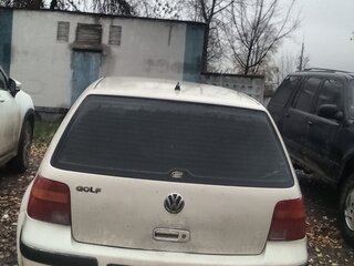 1999 Volkswagen Golf IV, белый, 250000 рублей, вид 2