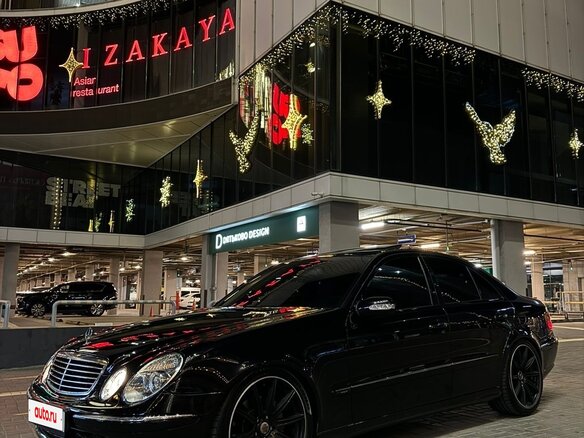 2005 Mercedes-Benz E-Класс 350 III (W211, S211), чёрный, 1630000 рублей