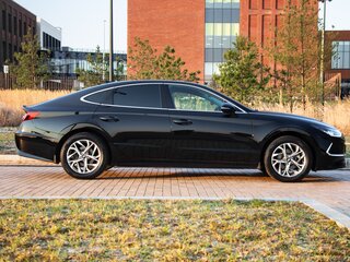 2020 Hyundai Sonata VIII (DN8), чёрный, 2999900 рублей, вид 4