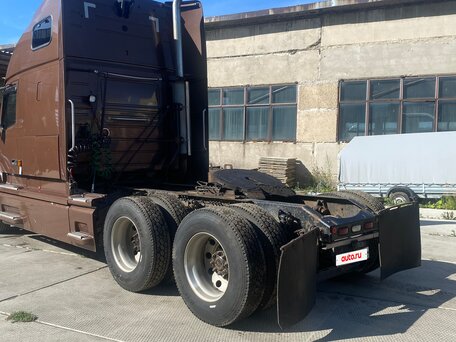 2002 Volvo VNL, коричневый, 3000000 рублей, вид 4