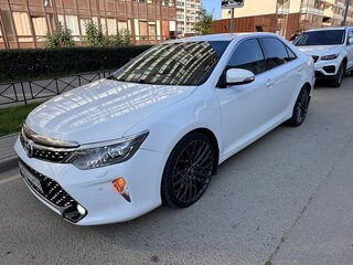 2016 Toyota Camry VII (XV50) Рестайлинг, белый, 2190000 рублей, вид 1