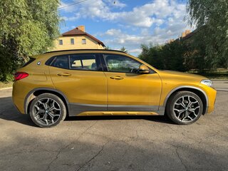 2020 BMW X2 xDrive20i I (F39), золотистый, 2690000 рублей, вид 4