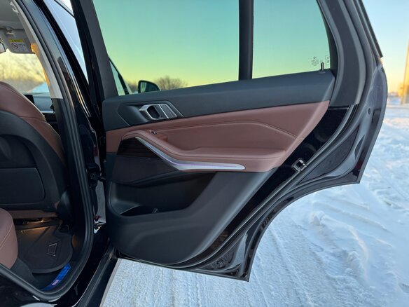 2020 BMW X5 25d IV (G05/G18), чёрный, 6400000 рублей - вид 28
