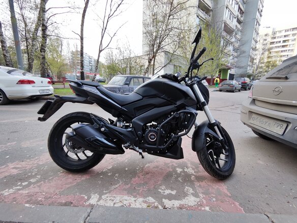 2019 Bajaj Dominar 400, чёрный
