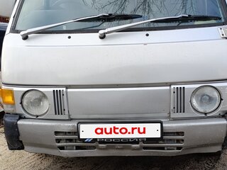 1992 Nissan Vanette II, белый, 400000 рублей, вид 1