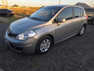 2011 Nissan Tiida I Рестайлинг, серый, 780000 рублей, вид 1