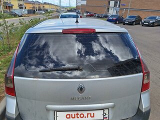 2008 Renault Megane II Рестайлинг, серебристый, 450000 рублей, вид 3