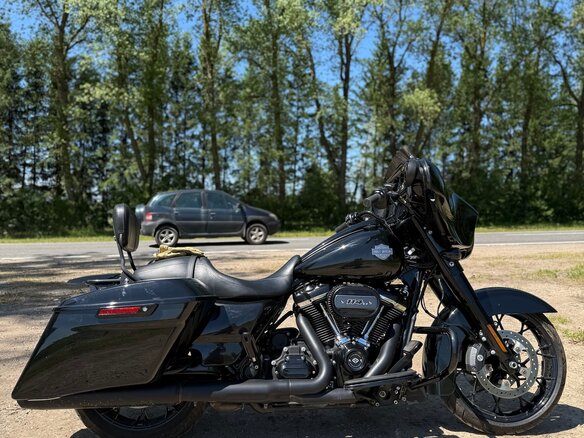 2023 Harley-Davidson Electra Glide, чёрный, 2250000 рублей - вид 3