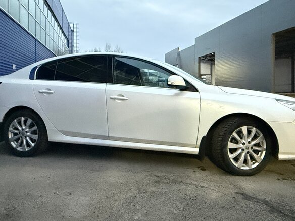 2013 Renault Latitude I, белый - вид 1