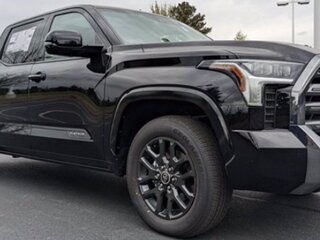 2025 Toyota Tundra CrewMax III, чёрный, 9933862 рублей, вид 1