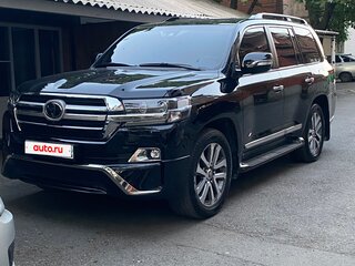 2017 Toyota Land Cruiser 200 Series Рестайлинг 2, чёрный, 8100000 рублей, вид 1