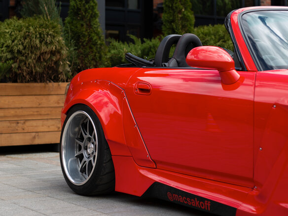 2001 Honda S2000 I (AP1), красный - вид 2