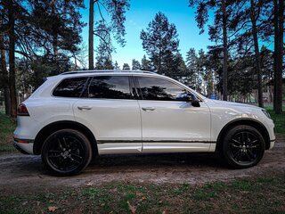 2016 Volkswagen Touareg II Рестайлинг, белый, 3650000 рублей, вид 4