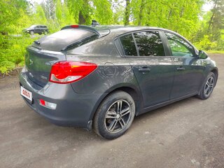2013 Chevrolet Cruze I Рестайлинг, серый, 900000 рублей, вид 4
