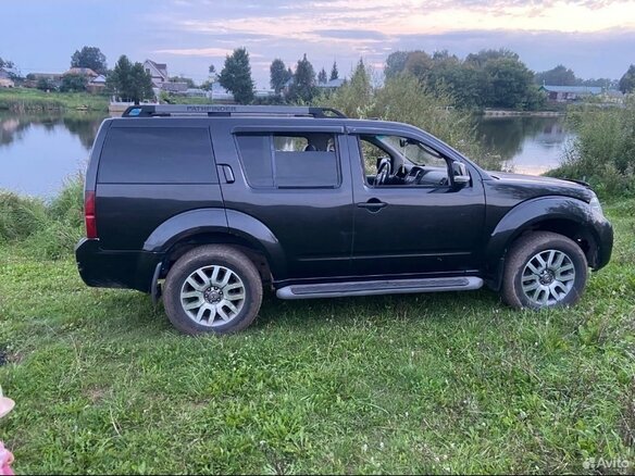 2011 Nissan Pathfinder III Рестайлинг, чёрный, 1350000 рублей - вид 5