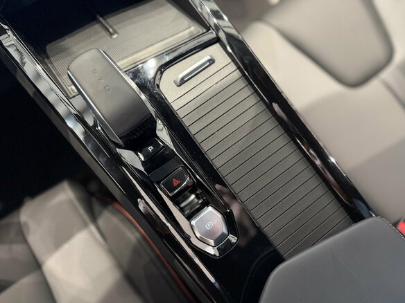 2026 Geely Cityray, серый, 3204990 рублей - вид 15