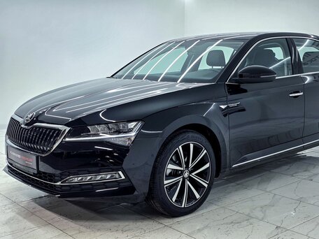 2024 Skoda Superb III Рестайлинг, чёрный, 3225000 рублей, вид 5