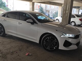 2020 Kia K5 III, белый, 2550000 рублей, вид 2