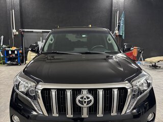 2014 Toyota Land Cruiser Prado 150 Series Рестайлинг 1, чёрный, 3100000 рублей, вид 2