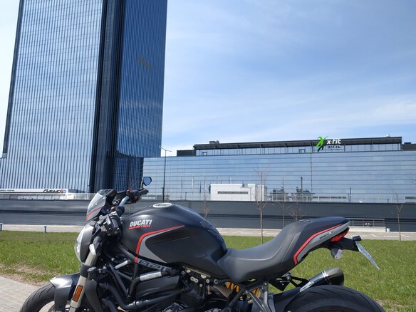 2019 Ducati Monster 821, чёрный - вид 2