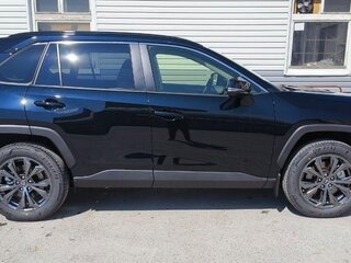 2024 Toyota RAV4 V (XA50), чёрный, 5750000 рублей, вид 4