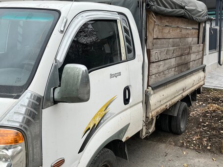 2008 Kia Bongo, белый, 850000 рублей, вид 3