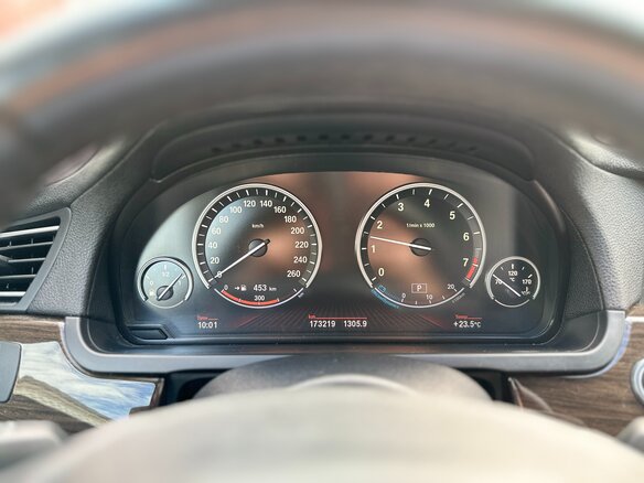 2009 BMW 7 серии Long 750Li xDrive V (F01/F02/F04), синий, 1400000 рублей - вид 5