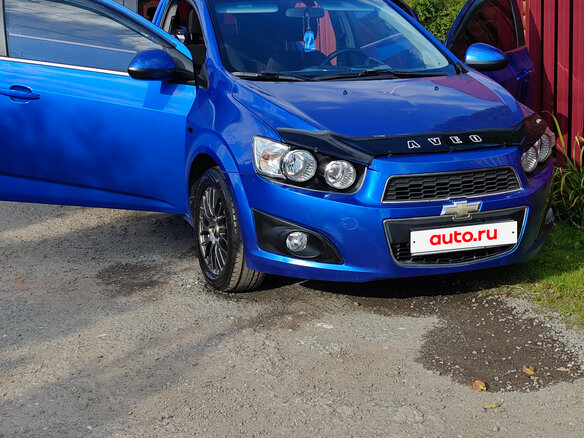 2013 Chevrolet Aveo II, синий, 830000 рублей