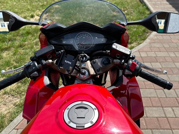 2014 Honda VFR 800, пурпурный, 721691 рублей - вид 1