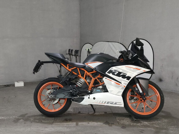 2017 KTM RC 390, белый - вид 2