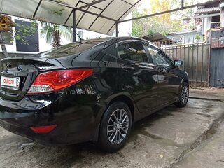 2012 Hyundai Solaris I, чёрный, 950000 рублей, вид 4