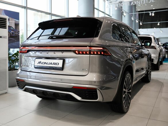 2026 Geely Monjaro I, серебристый - вид 2
