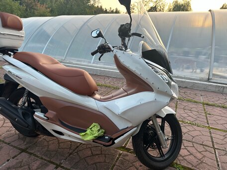 2013 Honda PCX 150, коричневый, 300000 рублей, вид 4