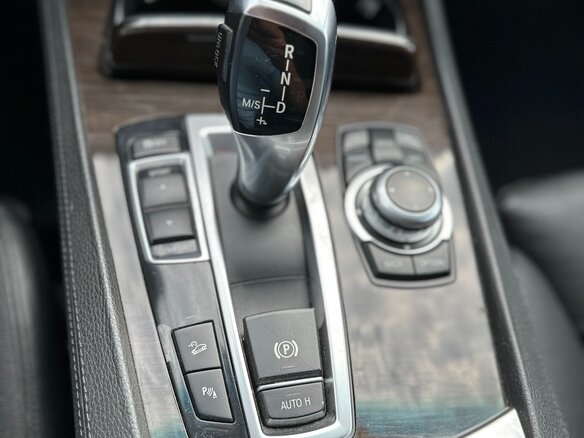 2009 BMW 7 серии Long 750Li xDrive V (F01/F02/F04), синий, 1400000 рублей - вид 8