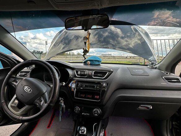 2012 Kia Rio 5-speed III, чёрный, 800000 рублей - вид 20