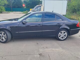 2007 Mercedes-Benz E-Класс 230 III (W211, S211) Рестайлинг, чёрный, 1100000 рублей, вид 3