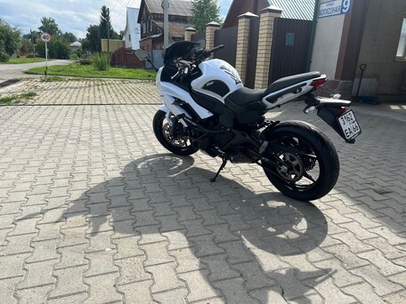 2013 Kawasaki ER-6F (Ninja 650R), белый, 640000 рублей, вид 2