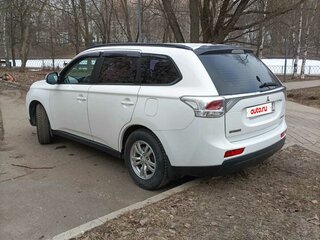 2012 Mitsubishi Outlander III, белый, 1240000 рублей, вид 5