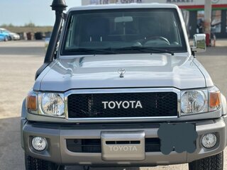 2022 Toyota Land Cruiser 79 70 Series Рестайлинг 1, серебристый, 6500000 рублей, вид 1