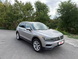 2017 Volkswagen Tiguan II, серебристый, 1800000 рублей, вид 5