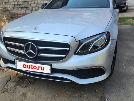 2019 Mercedes-Benz E-Класс 250 V (W213, S213, C238), серебристый, 3390000 рублей, вид 4