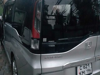 2015 Honda Stepwgn Spada V, серебристый, 1735000 рублей, вид 2