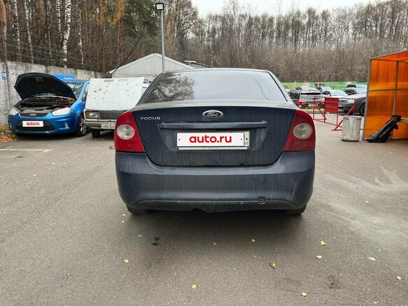 2011 Ford Focus II Рестайлинг, синий, 651000 рублей - вид 4