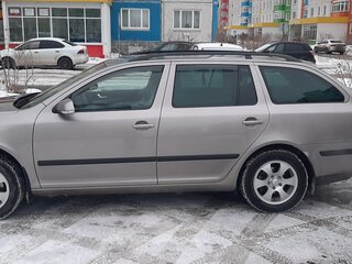 2008 Skoda Octavia II (A5), серый, 700000 рублей, вид 4