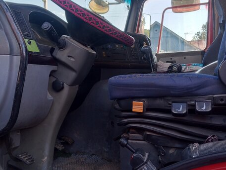 2007 Sinotruk Howo A5, красный, 830000 рублей, вид 3