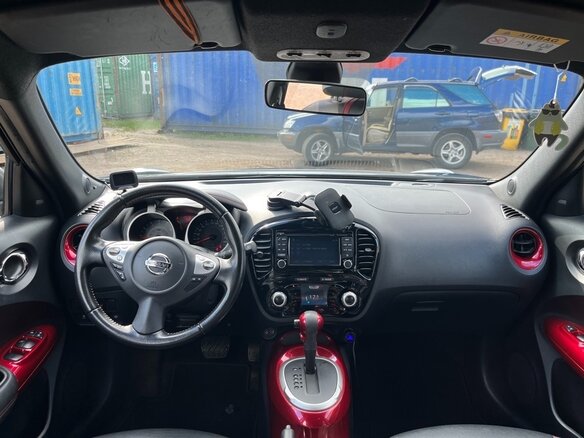 2017 Nissan Juke I Рестайлинг, чёрный, 1450000 рублей - вид 6